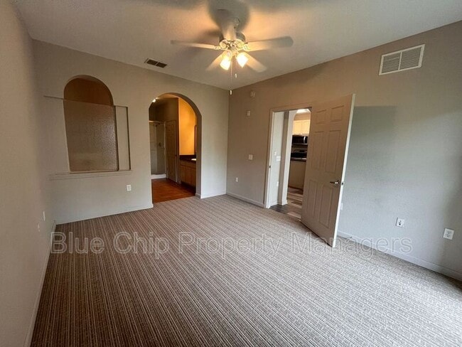 Building Photo - 14200 Avalon Rd