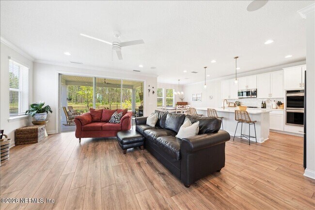 Building Photo - 223 Tanner Trl