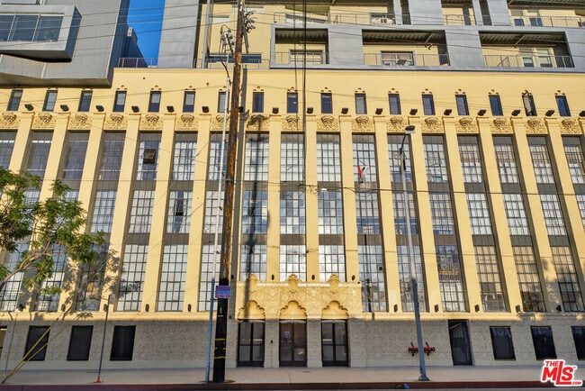 Building Photo - 200 N San Fernando Rd
