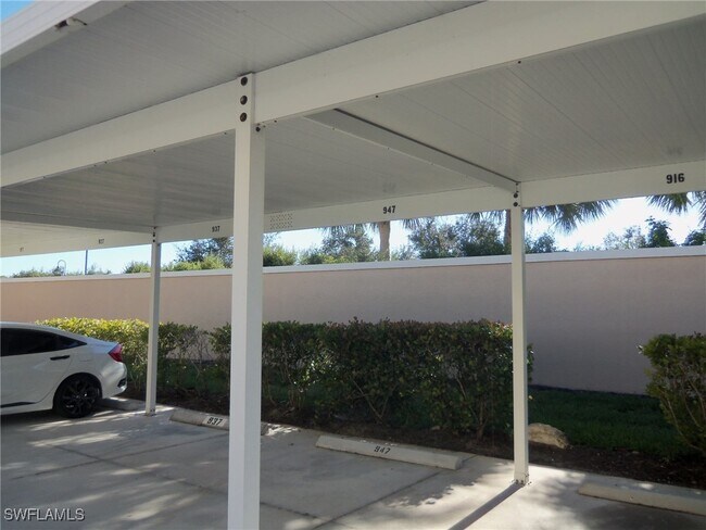 Building Photo - 8490 Kingbird Loop