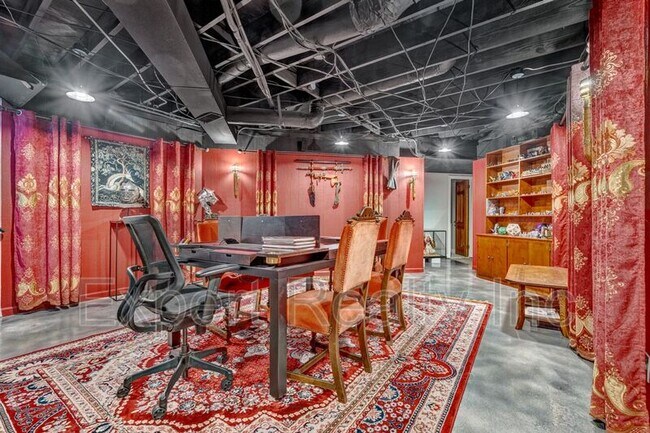 Building Photo - 373 Laredo Dr