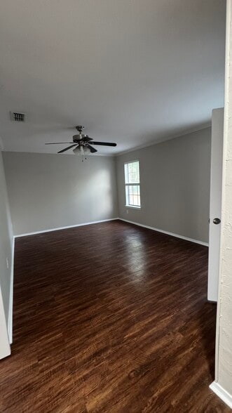 Building Photo - 400 W South Town Dr