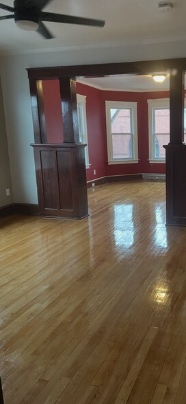 Building Photo - 14 Park St