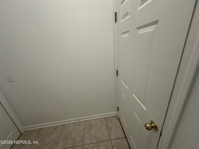 Building Photo - 209 Larkin Pl