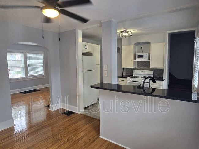 Building Photo - 2929 Bon Air Ave