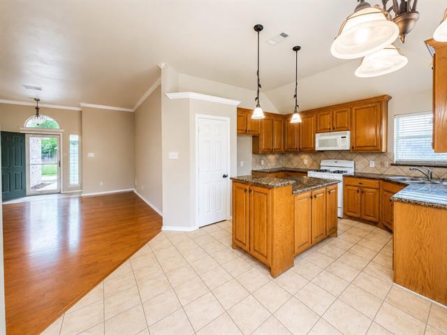 Building Photo - 1806 Sand Stone