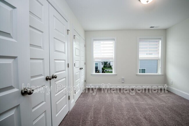 Building Photo - 1017 Blackpool Ct