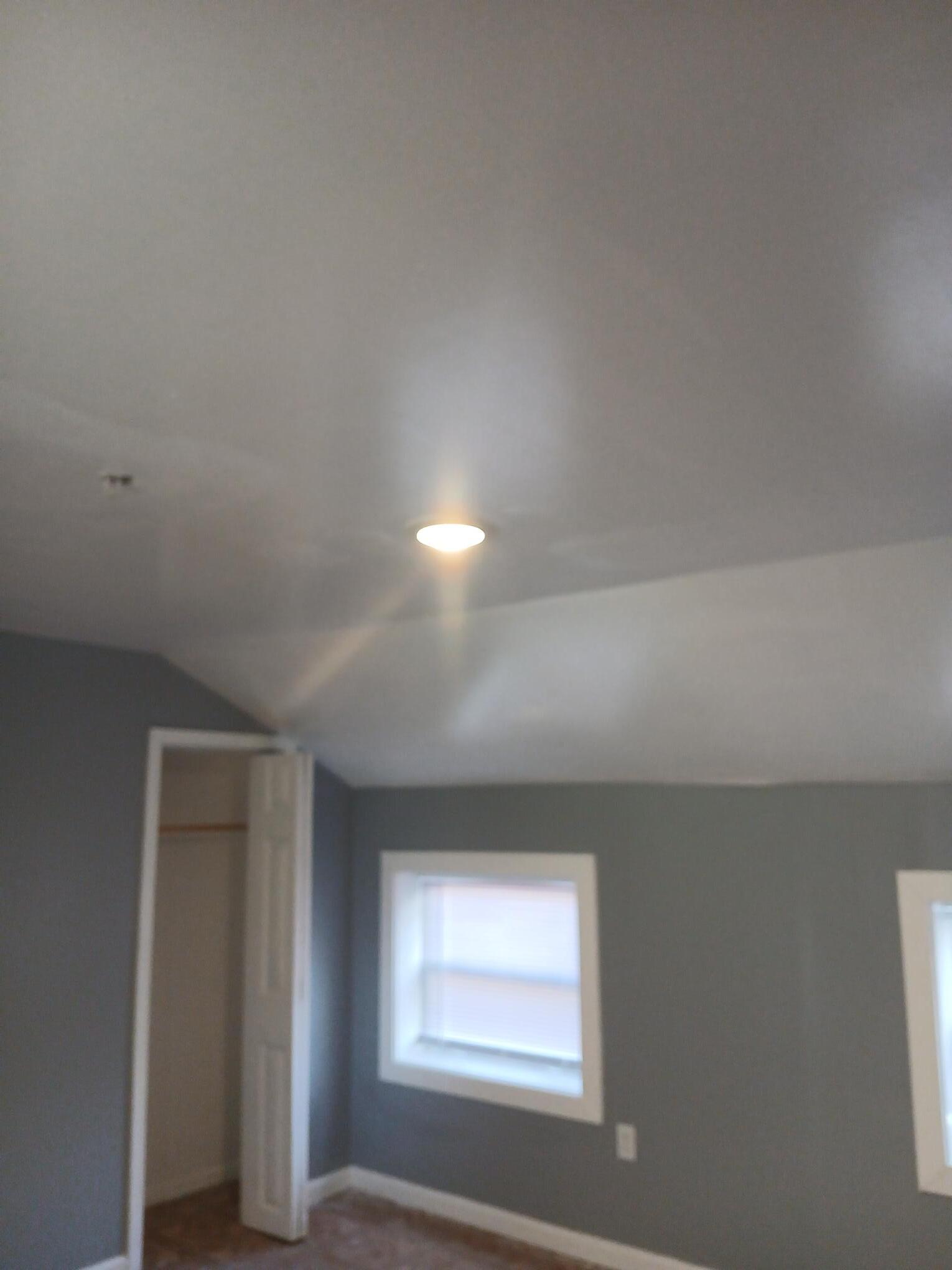 Building Photo - 225 W Mulberry St