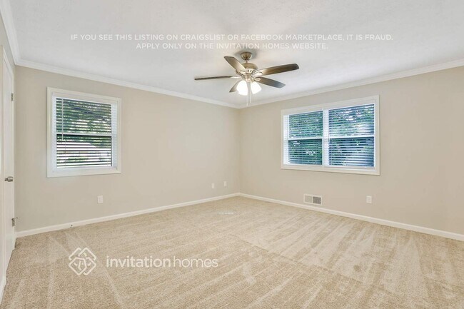 Building Photo - 10 Porter Cir