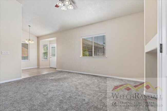 Building Photo - Spacious Residence in Taylorsville – 5 Bed...