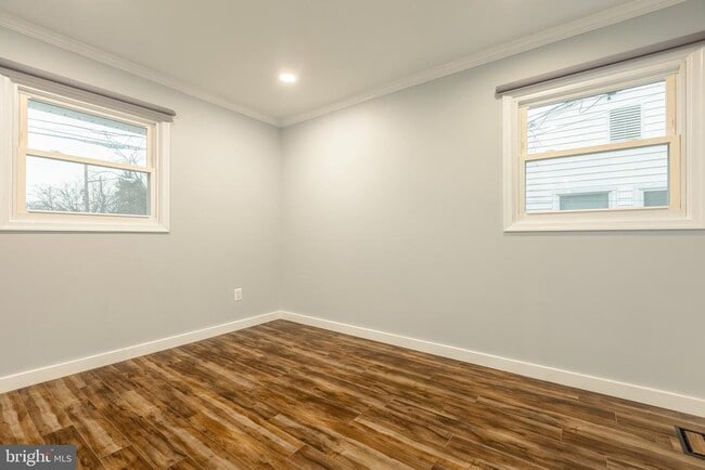 Building Photo - 1959 Lewis Ave