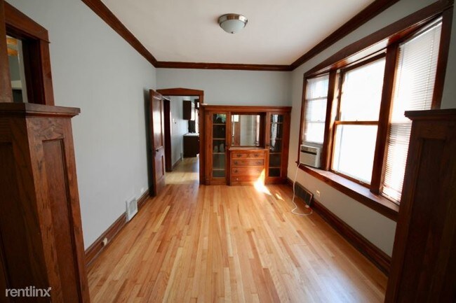 Building Photo - 3913 N St Louis Ave