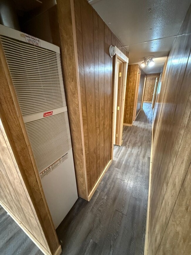 Building Photo - 3 Bed 2 Bath Updated Mobile Home with Fenced Yard and Storage Shed