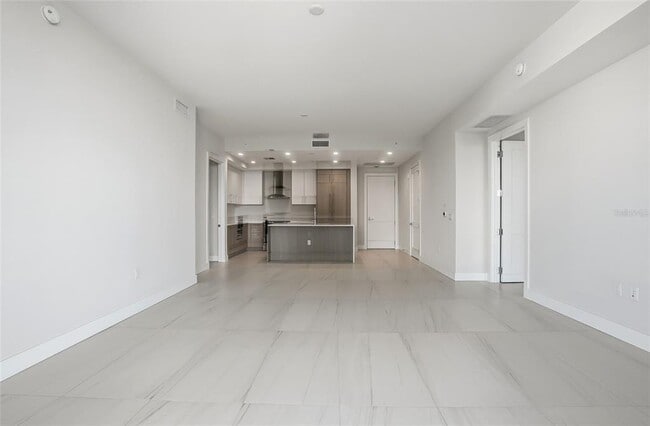 Building Photo - 275 1st Ave S