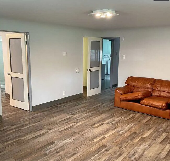 Building Photo - 1017 18th St