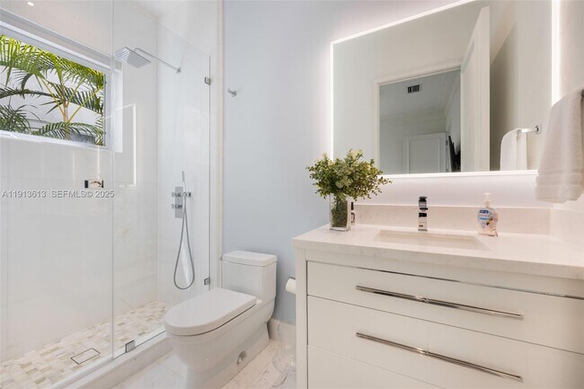 Building Photo - 2760 Brickell Ct