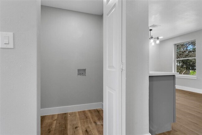 Building Photo - 7609 St Lo Rd