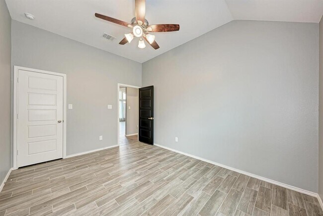 Building Photo - 12120 Mossygate Trl