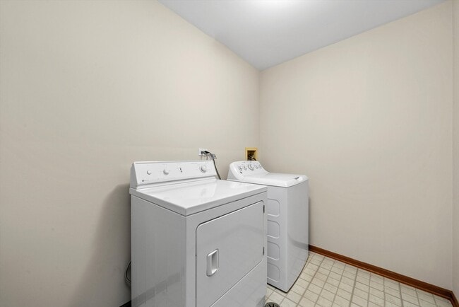 Building Photo - 9309 Wherry Ln