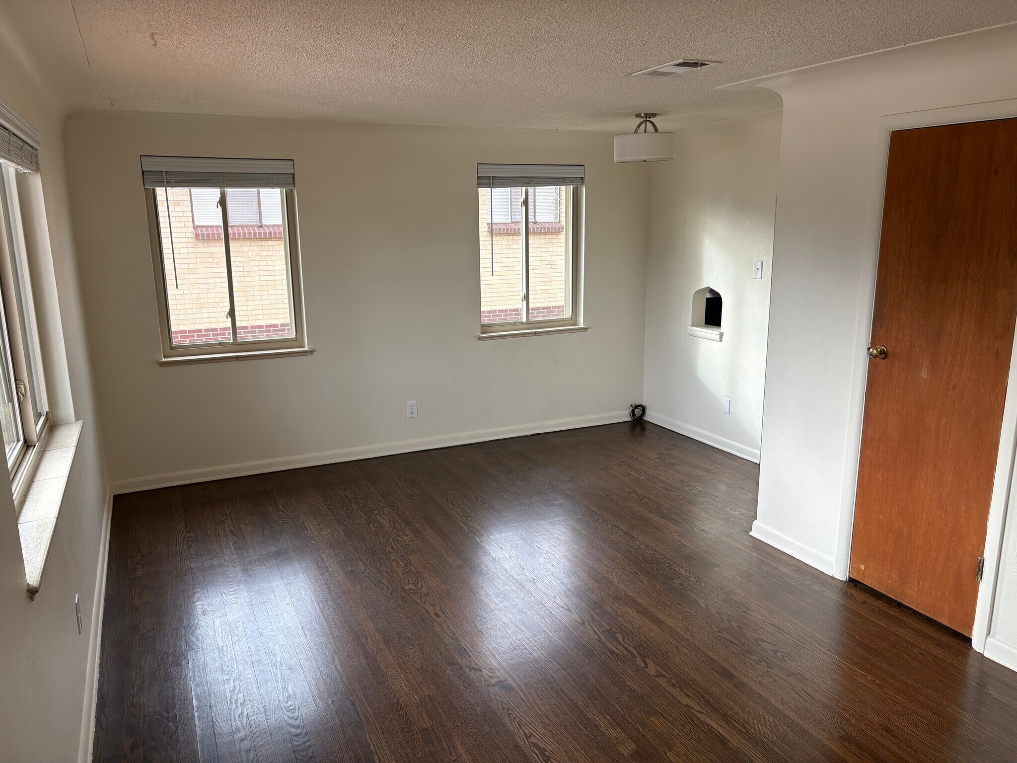 Building Photo - 2611 S Logan St