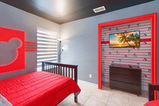 Building Photo - 4931 Dunmore Ln