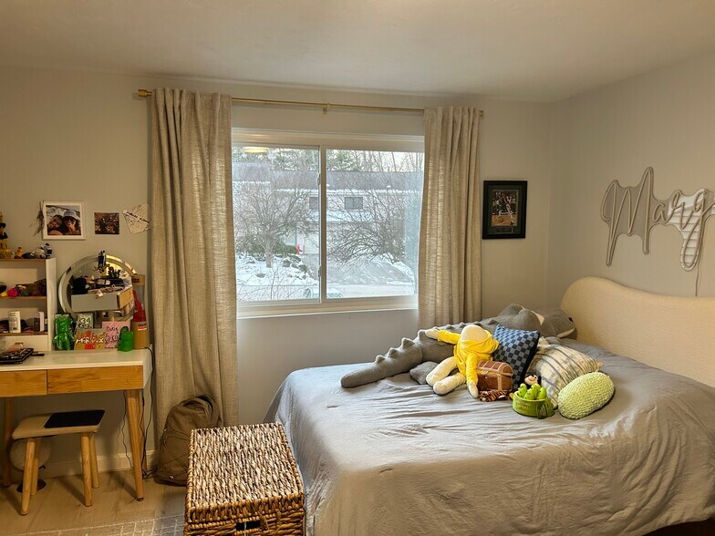 Building Photo - 15 Samuel Dr