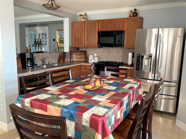 Building Photo - 15506 Red Pine Ridge Way