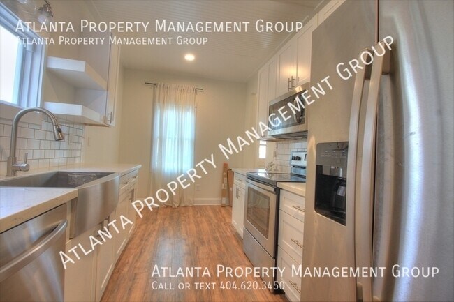 Building Photo - 4038 Elm Street