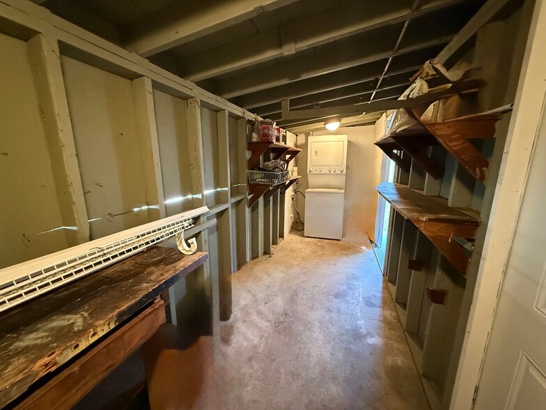 Building Photo - 6290 NW 14th St