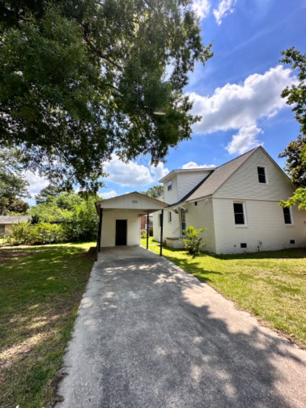 Building Photo - 1300 Hill St