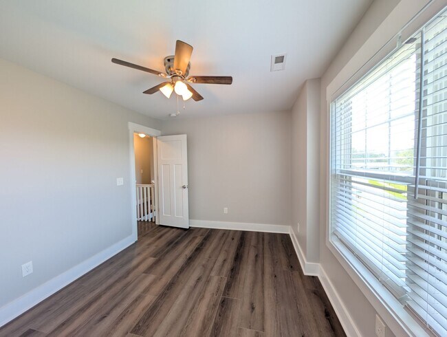 Building Photo - Asheville Rental-Oakley Area