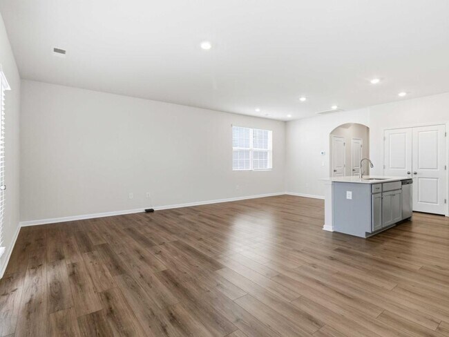 Building Photo - 211 Stellate Pl