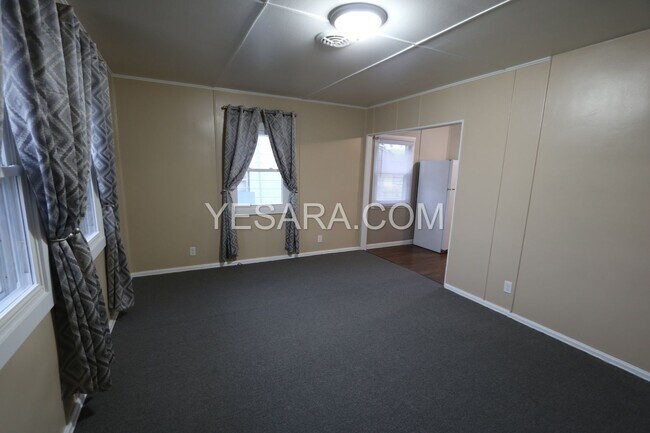 Building Photo - 2911-2911 Market St