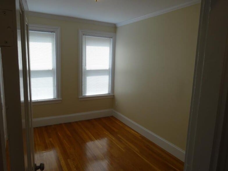 Building Photo - 57 Riverdale St