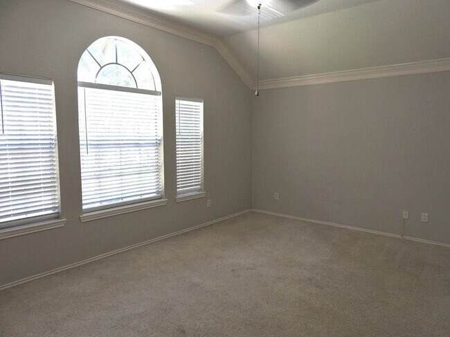 Building Photo - 4427 Wavertree Dr