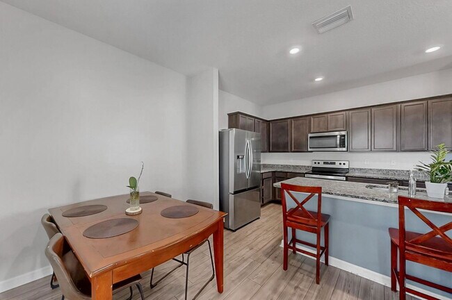 Building Photo - 5453 Fez Ct