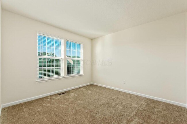 Building Photo - 6135 Brandon Dr
