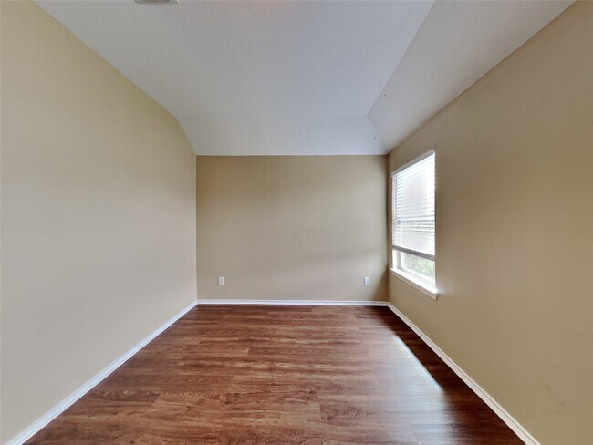 Building Photo - 26004 Castle Meadow Ln