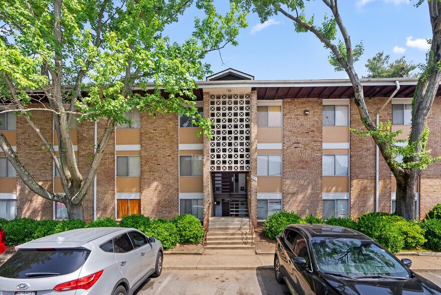 Building Photo - 558 Wilson Bridge Dr