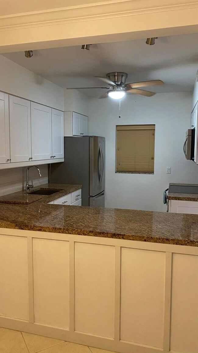 Building Photo - 230 N Federal Hwy