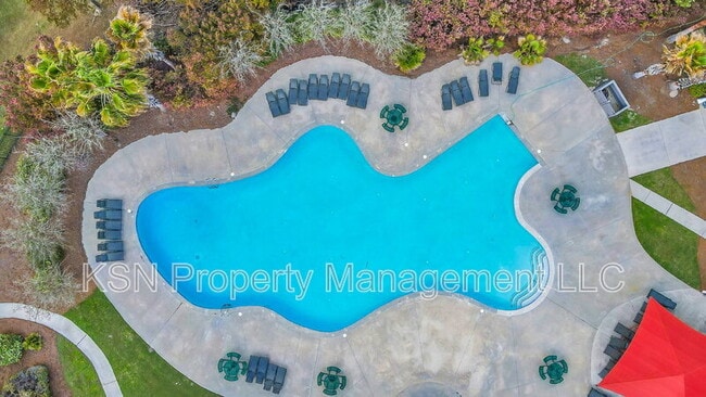 Building Photo - 18 Pomona Cir