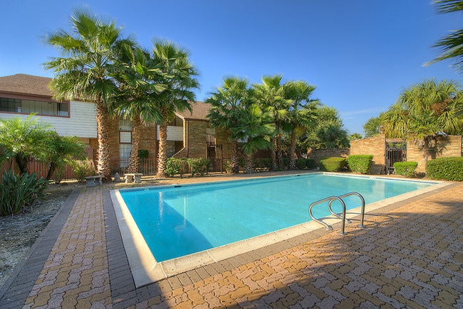 Building Photo - Villa Marina Apartments