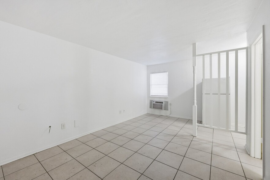 Building Photo - 801 W Gibson St