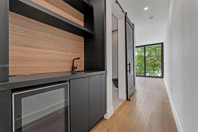 Building Photo - 630 NE 82nd St