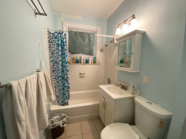 Building Photo - 41 Parker Hill Ave