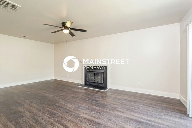 Building Photo - 3 Bedroom Pet-Friendly Home in WINSTON SAL...