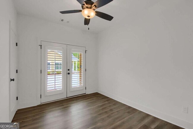 Building Photo - 2050 Bolton Rd NW