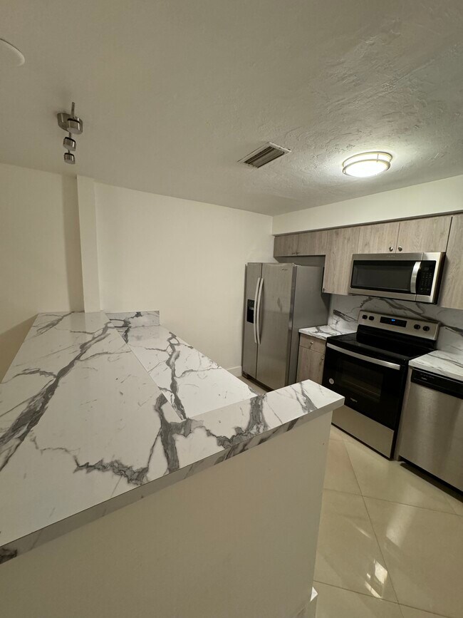 Building Photo - 5204 Coronado Pky