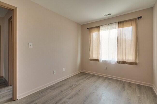 Building Photo - Charming 3-Bed Home near WRAL Soccer Park