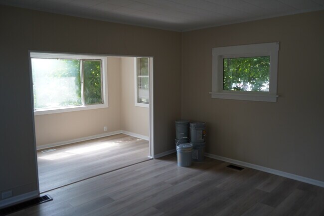 Building Photo - 4301 W 47th St